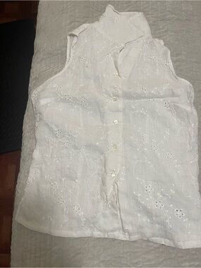 Paraphrase White Linen Eyelet Button-Up Top